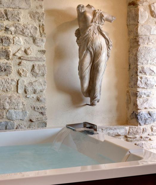 Suite avec spa- Le Repos du Guerrier 