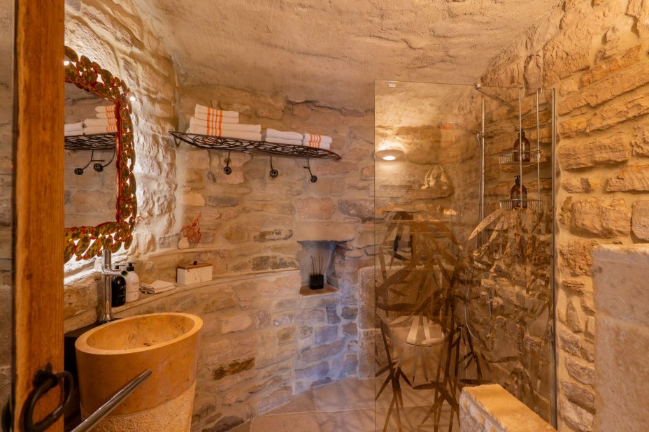 The secrets of the guards house